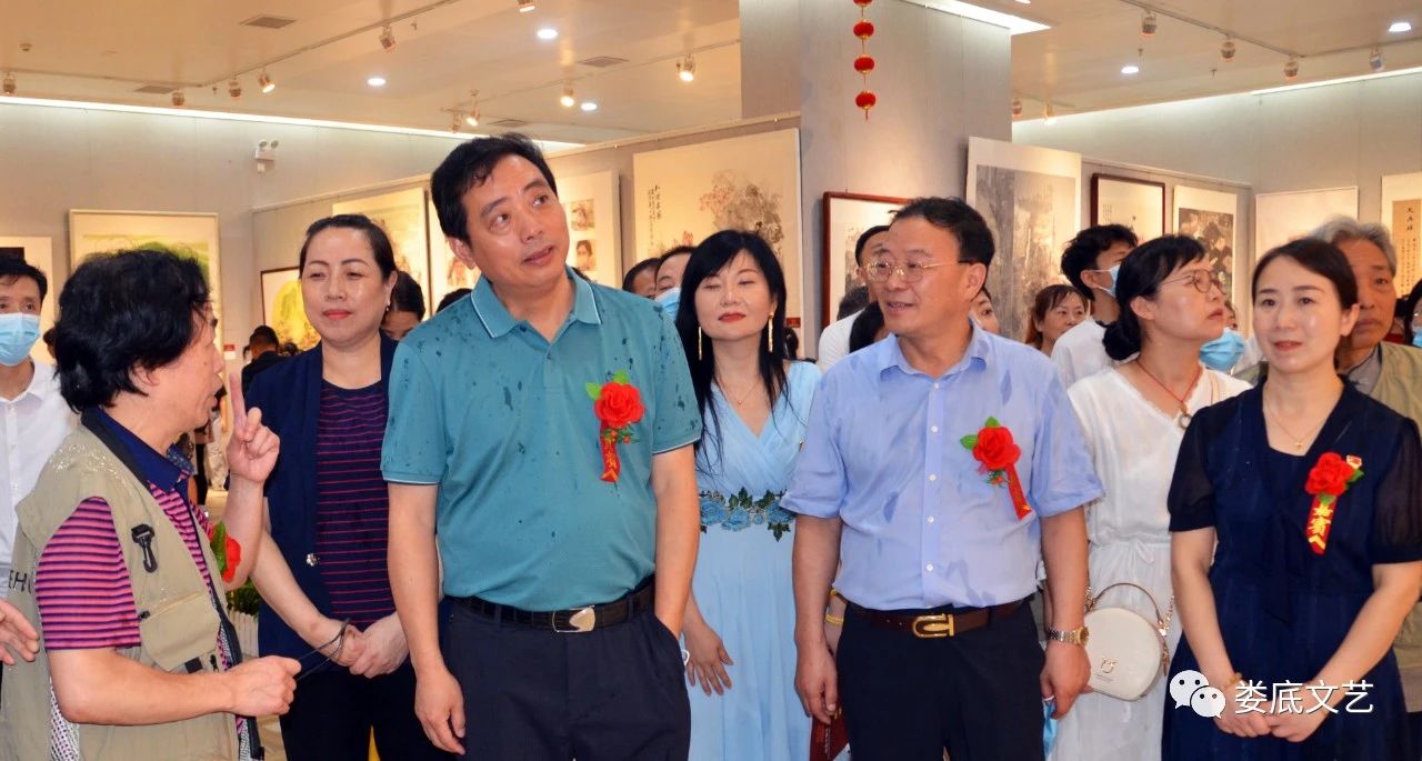 市領(lǐng)導(dǎo)觀展現(xiàn)場(chǎng)