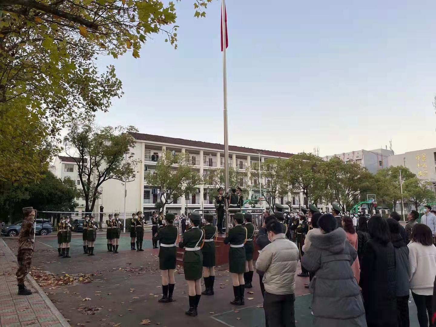 莊嚴(yán)的升旗儀式