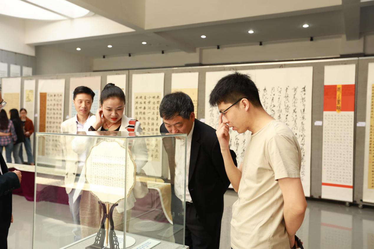 (圖從左至右為陸序彥、童玲、(謝光繹、蔣全順)