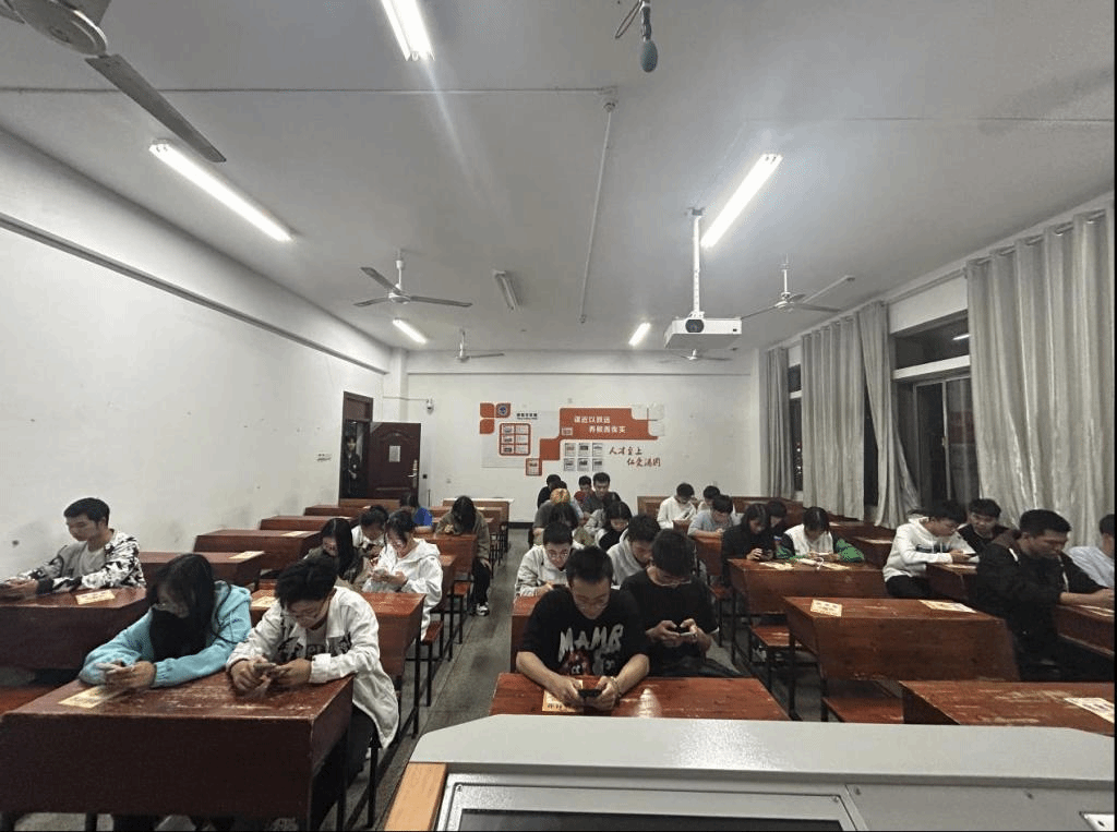 (考試過程中,同學(xué)們遵守紀(jì)律,認(rèn)真作答)