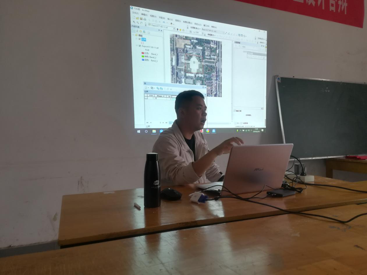 規(guī)劃設計師何俊講座現(xiàn)場