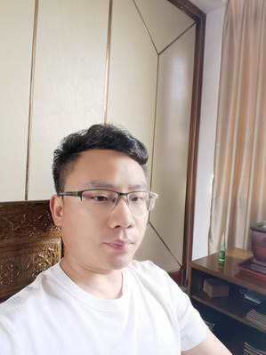 袁偉峰照片
