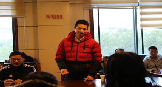 說明:C:\Users\abc\Desktop\少數(shù)民族學(xué)生代表王通輝發(fā)言.JPG