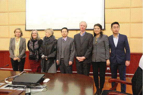 陳志國副校長與英國巴斯斯巴大學(xué)評估組成員合影