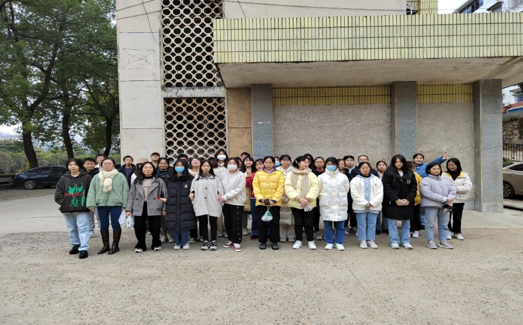 勞動(dòng)過后的合影留念